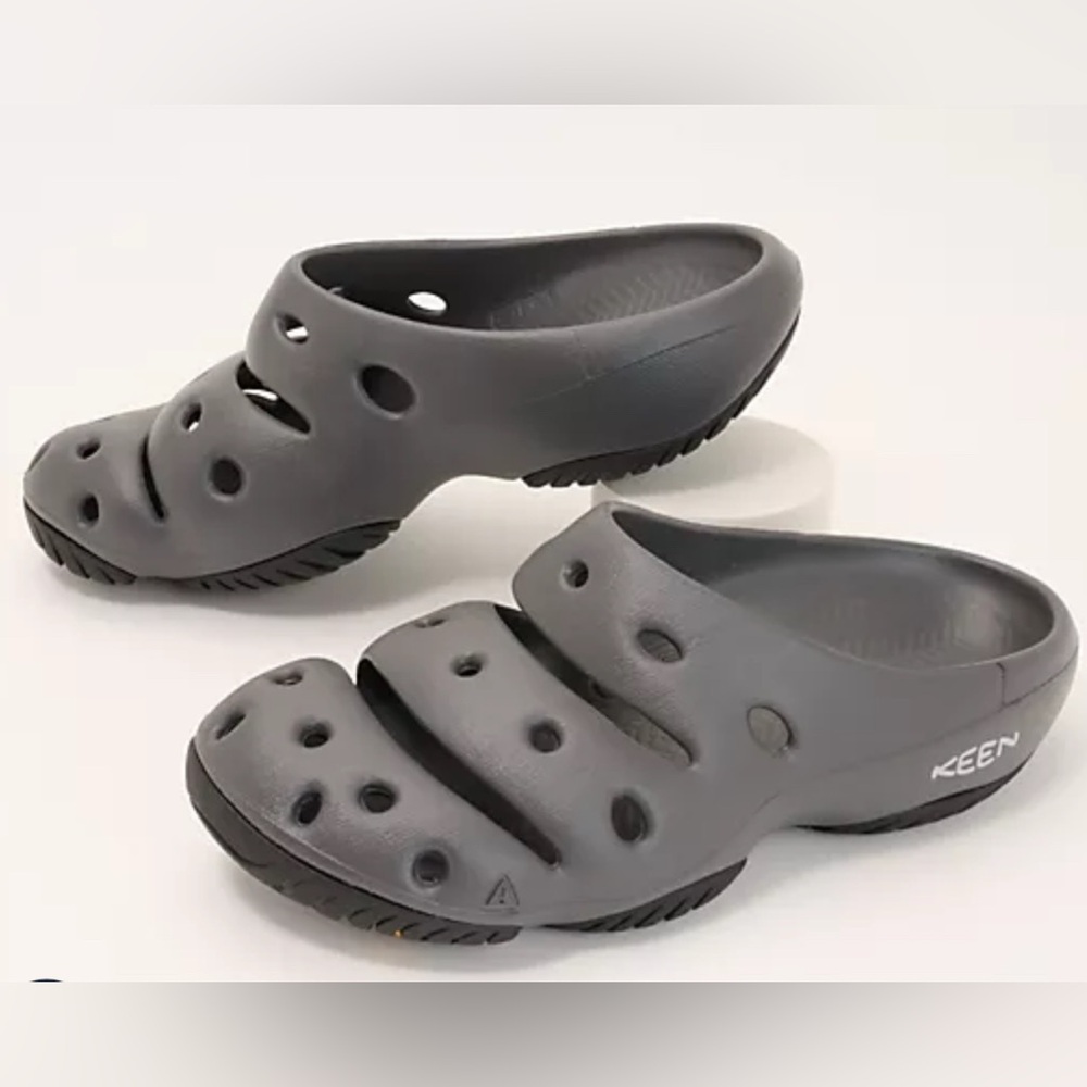 NWT- Keen ‘Yogui’ EVA Clog Sandal
